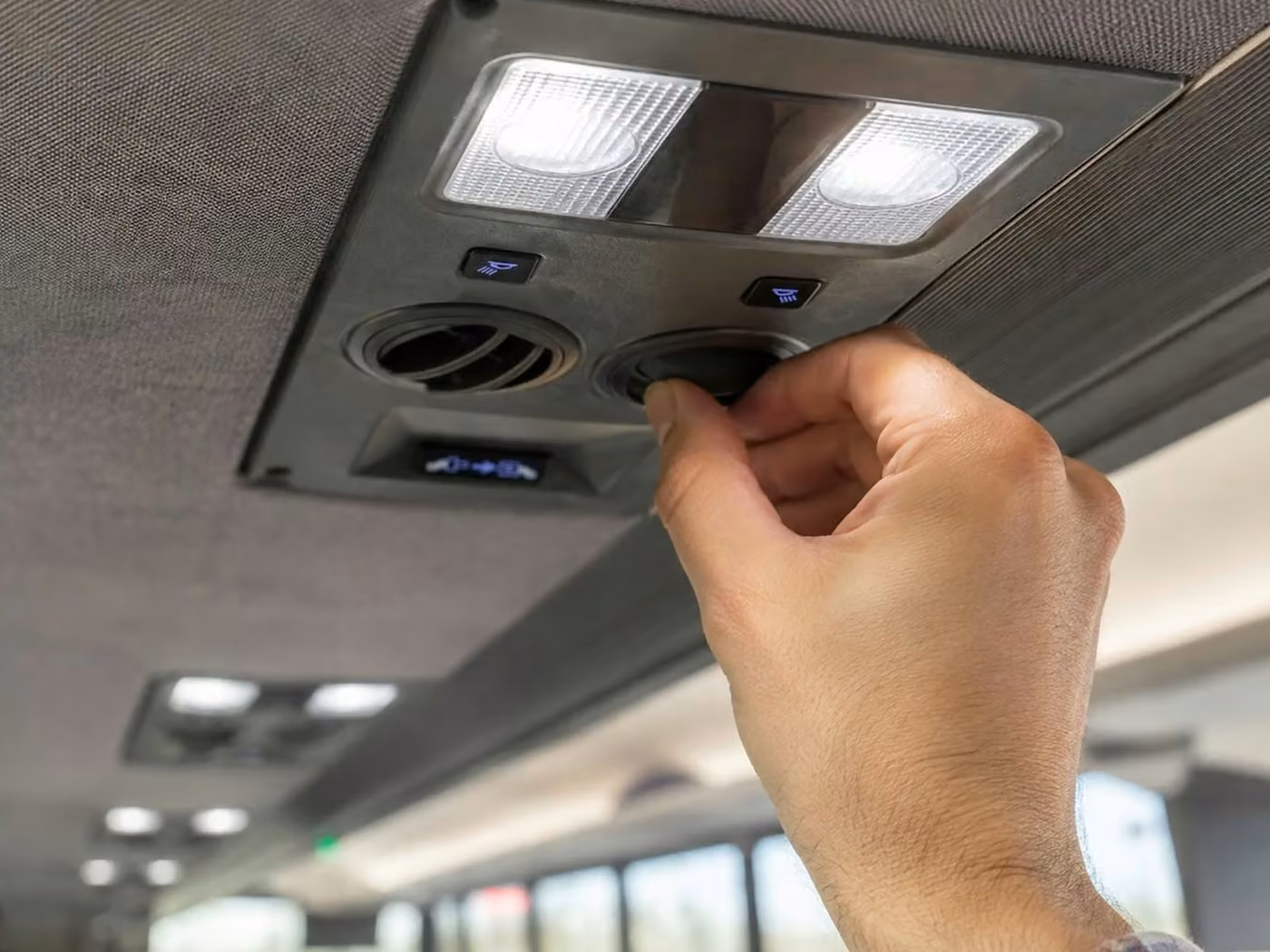 gadsden 15 passenger minibus air conditioning