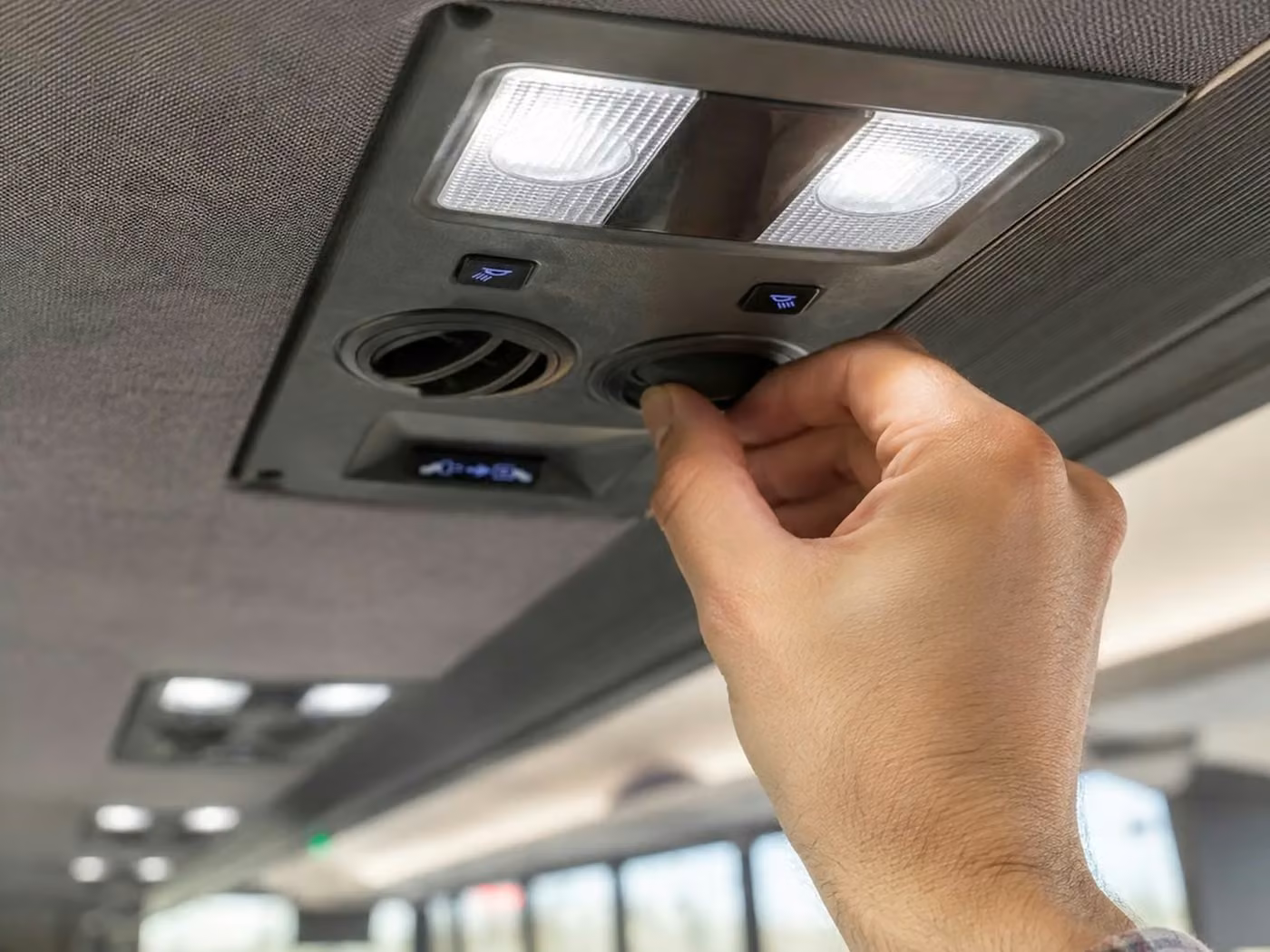 gadsden 20 passenger minibus air conditioning