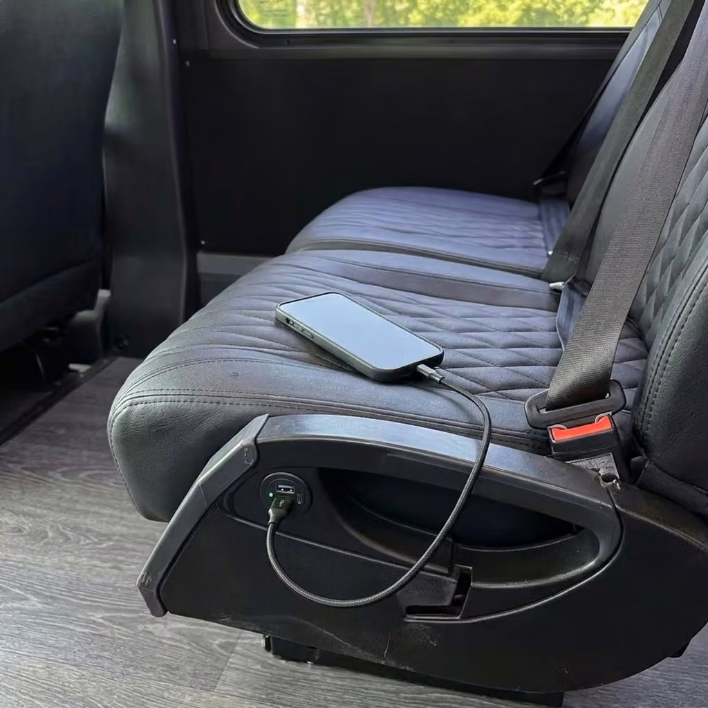 gadsden 20 passenger minibus usb charging