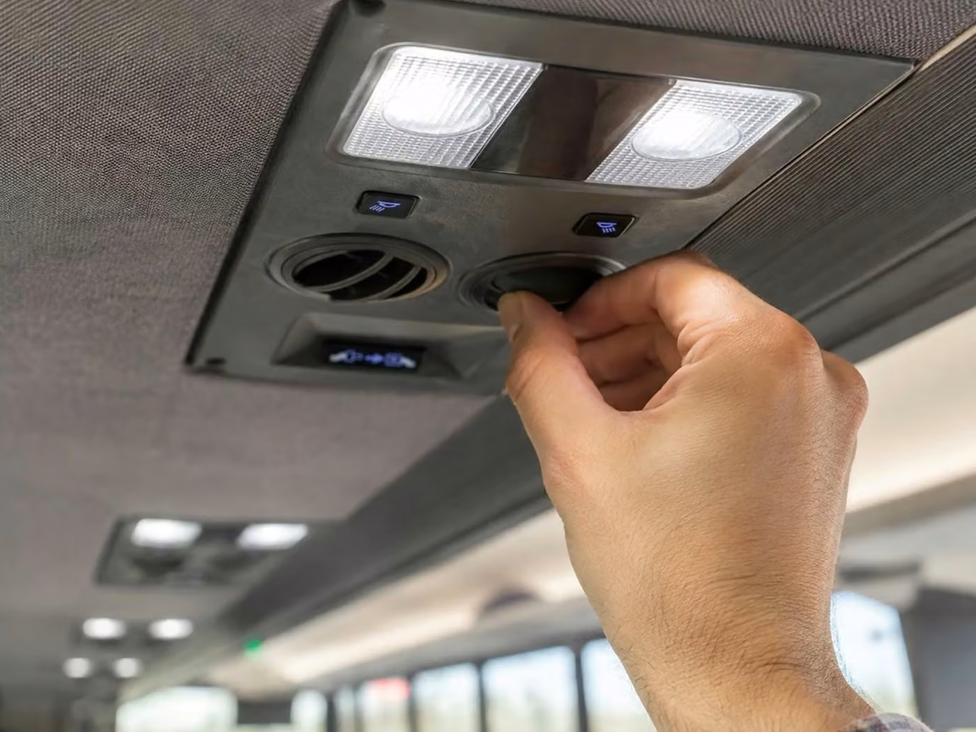 gadsden 25 passenger minibus air conditioning