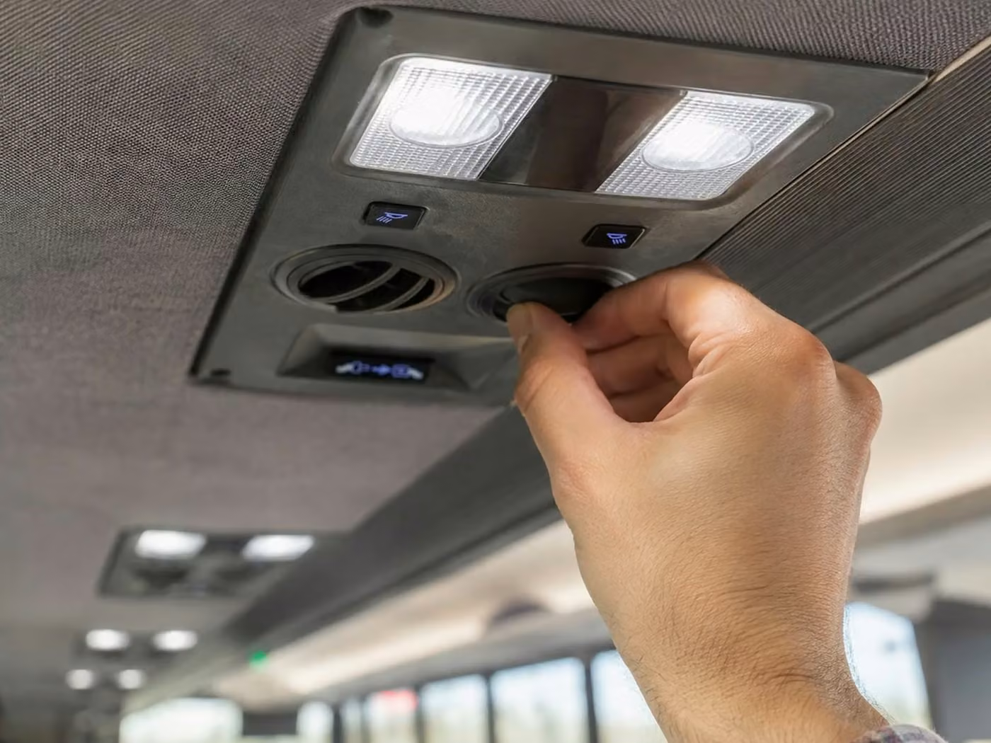 gadsden 28 passenger minibus air conditioning