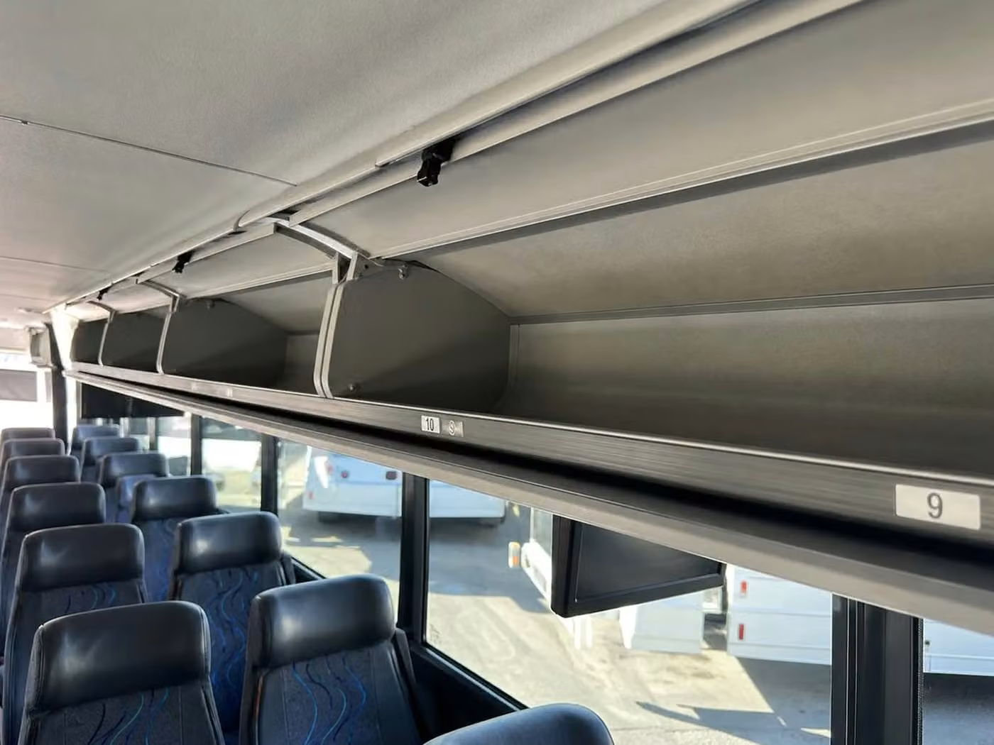 gadsden 28 passenger minibus overhead storage