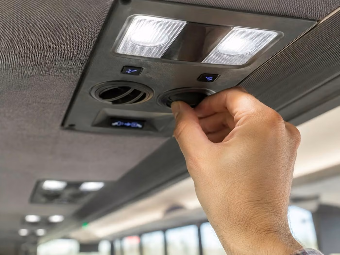 gadsden 30 passenger minibus air conditioning