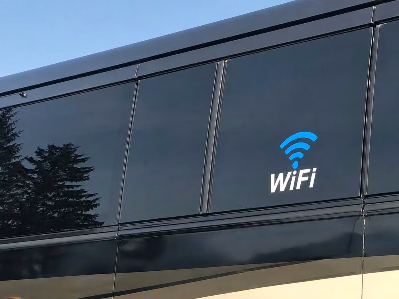 gadsden 30 passenger minibus wifi
